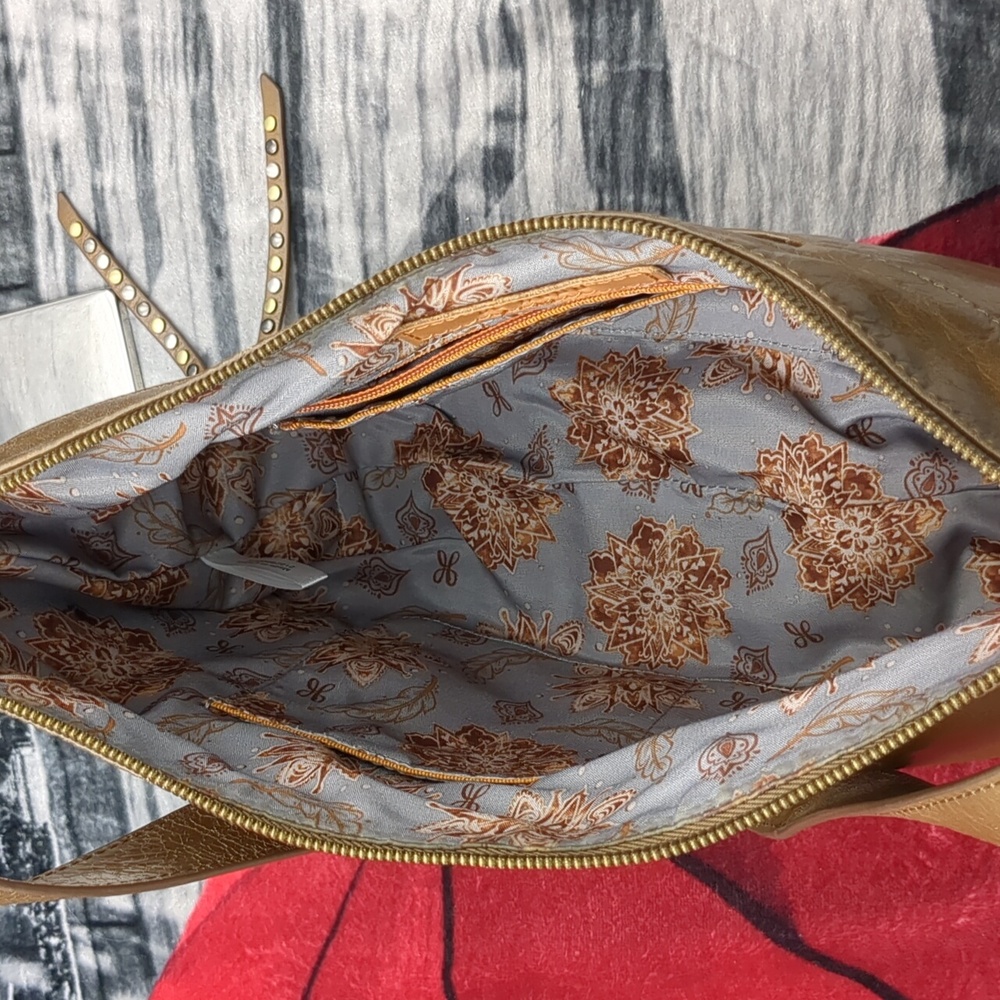 Hobo Brand Leather Shoulder Bag - Picture 9 of 12